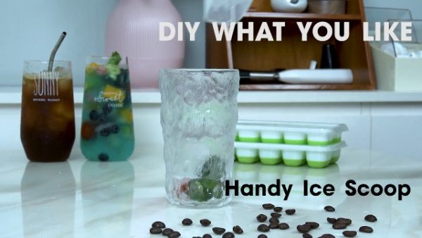 Stackable Ice Cube Trays with Lids - Set of 4 - Image 7