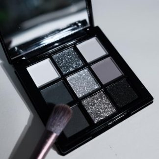 Sultry Glam 9-Color Smokey Eyeshadow Palette - Matte & Glitter Shades