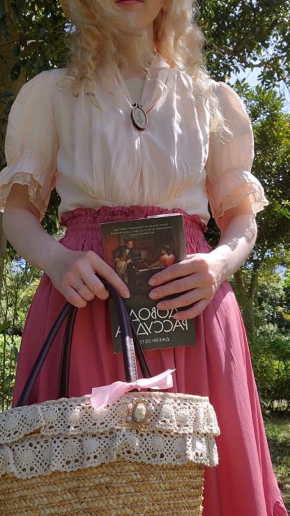 Elegant Scarlet Puff Sleeve Victorian Blouse - Image 6