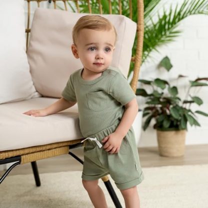 Unisex Baby Outfit Set: Bodysuit and Shorts - Image 2