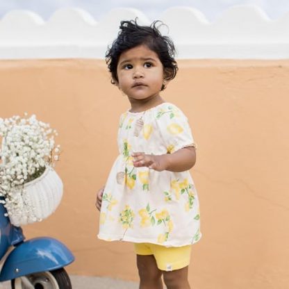 Adorable Organic Cotton Tunic & Shorts Set for Baby Girls - Image 3