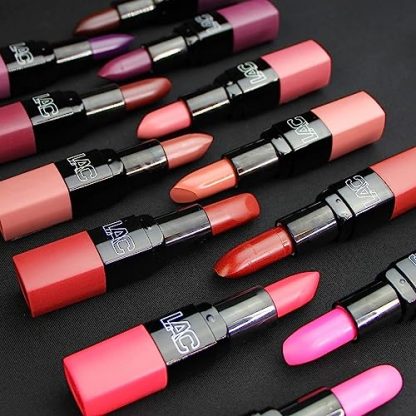 Matte Lipstick in Enticing Shade - Image 7