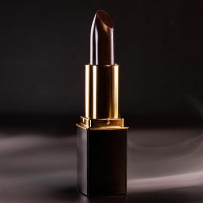 Magical Black-to-Wine Color-Changing Lipstick with Aloe Vera - Image 3