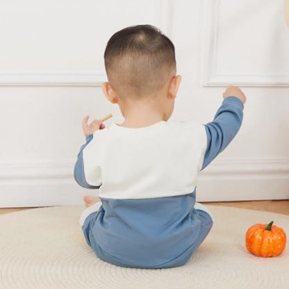 Charming Toddler Boy's Color-Block Winter Outfit Set - Image 3