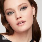 Long-lasting Precision Gel Eyeliner with Built-in Smudger, Waterproof in Elegant Brown - Image 3