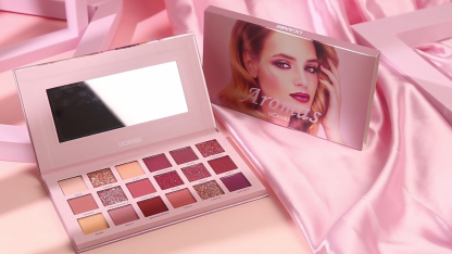 Multifaceted 18-Color Nude Eyeshadow Palette with Reflective Shimmers - Image 7