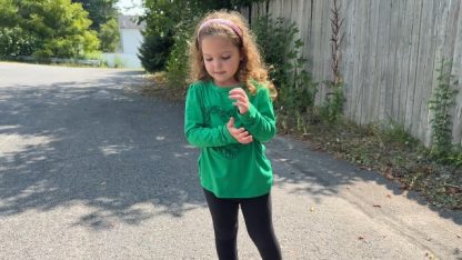 Adorable Ruffled Heart T-Shirt for Toddler Girls - Image 7