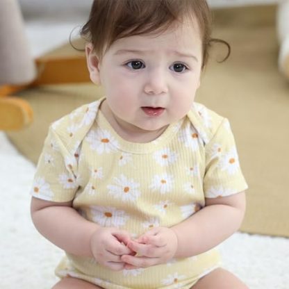Adorable Soft Cotton Infant Bodysuit with Short Sleeves - Image 4