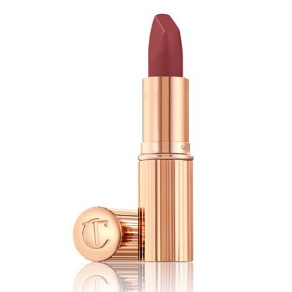 Matte Revolution - Long-Lasting Lipstick with Buildable Color