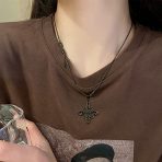 Enchanting Witches Knot Necklace with Triquetra Trinity Pendant - Image 5